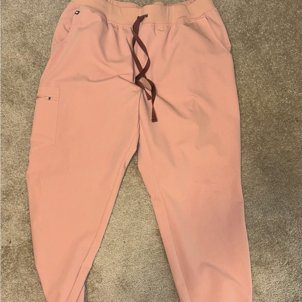FIGS Womens High Waisted Zamora Jogger Scrub Bottoms- Pink Sand 2XL